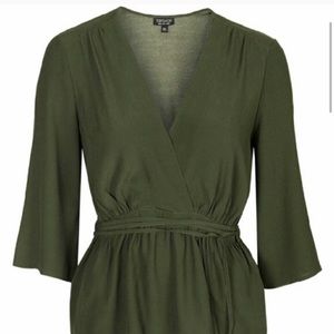 ✨TopShop Olive green vneck wrap blouse size 6